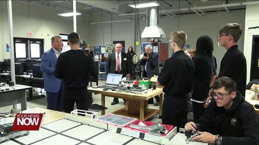 Lt. Gov. Husted announces grant while touring Apollo Career Center's robotics lab