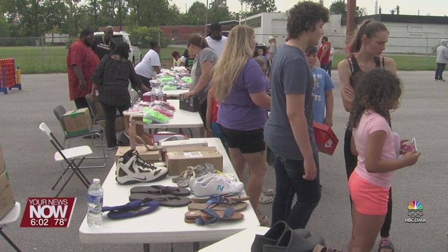 Free shoes for the new school year given out in Lima