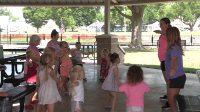 Wapakoneta library hosts outdoor dance storytime