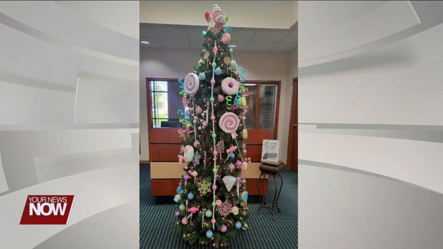 Lima's United Way awards "Traveling Christmas Tree Trophy" to The Union Bank Co.