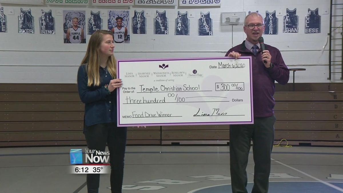 Teachers At Temple Christian Schools Kiss A Pig For A Cause News