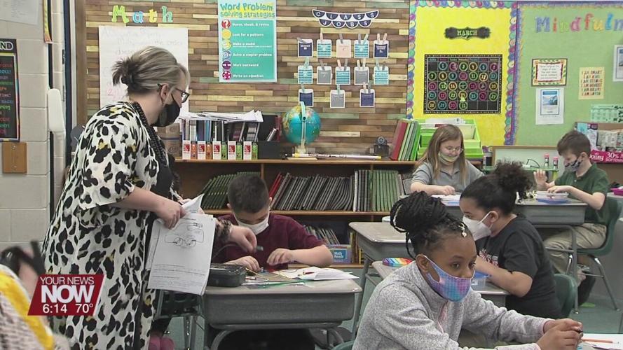 Lima City School students learning about electricity in the classroom 2.jpg
