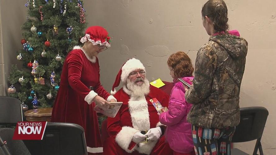 Lima Thrift Store holds Christmas party for families
