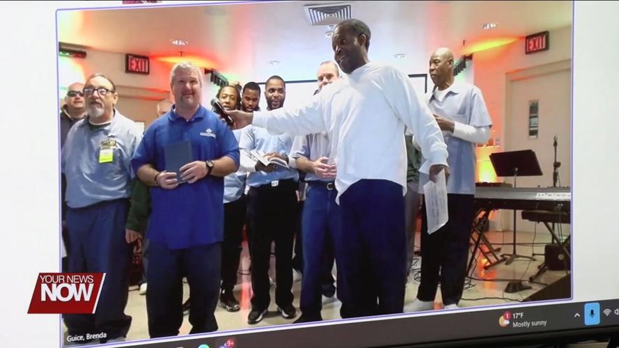 Elderly Day Care Center and Allen-Oakwood provide some holiday cheer for area seniors