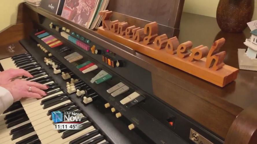 Woman is using her "gift from God" to spread joy and give blessings on Facebook