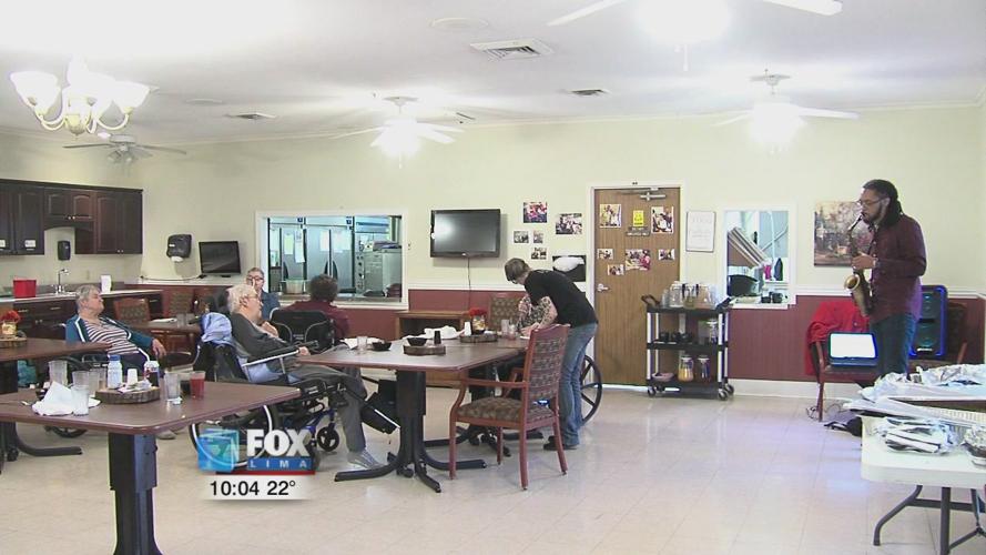 Lost Creek residents listen to live jazz while enjoying southern style dishes