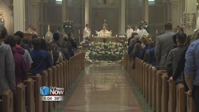 Bishop Daniel Thomas visits Delphos St. John's