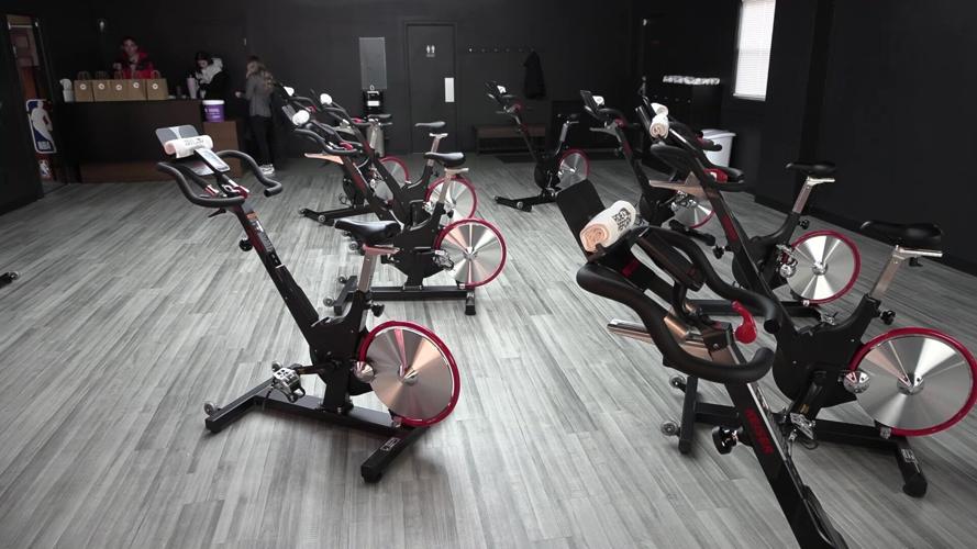 Card collectors and fitness fans find holiday gifts at Lima small businesses