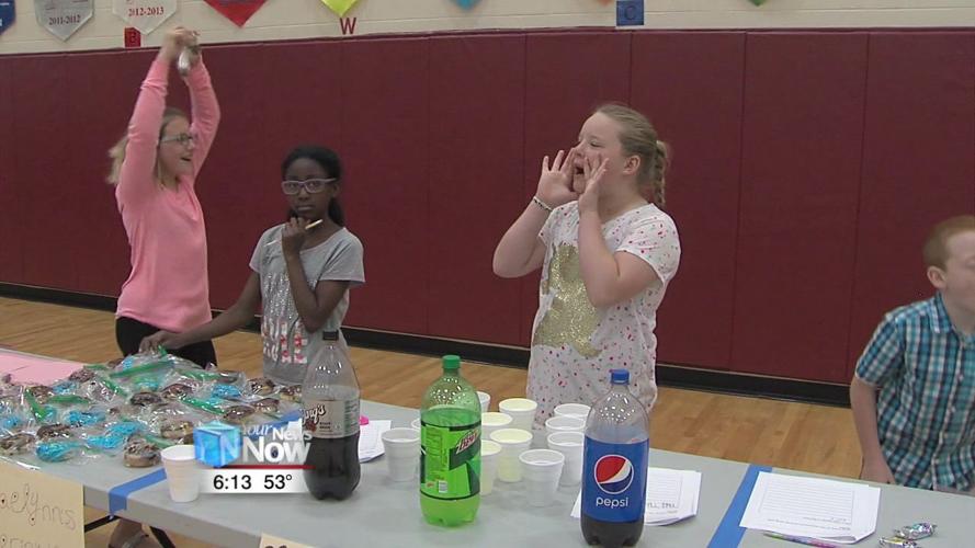 Young Entrepreneurs learn about business world 1.jpg