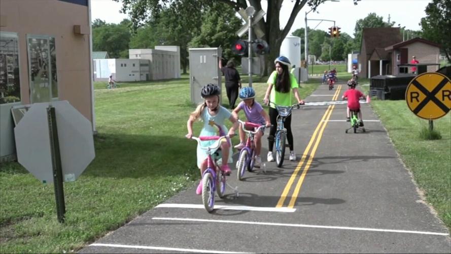 Officer Mericle highlights Safety City at Lima Kiwanis meeting