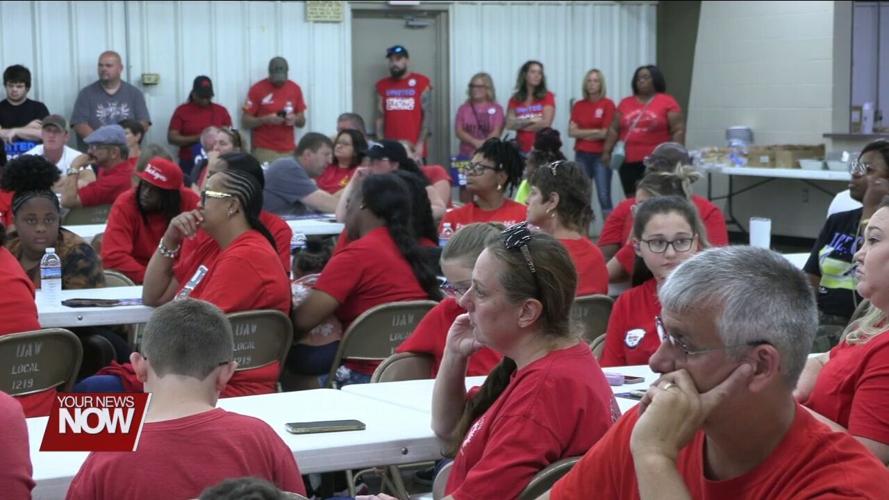 UAW Union members rally in Lima for better contracts at Ford
