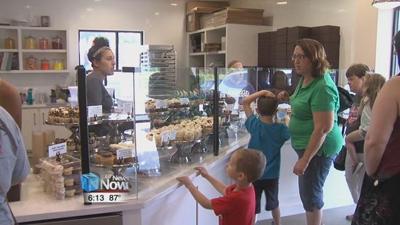 Sara's Sweets makes a splash with Mermaid Day