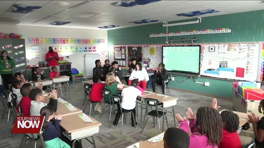 Lima Senior basketball team gets some hang time with elementary students