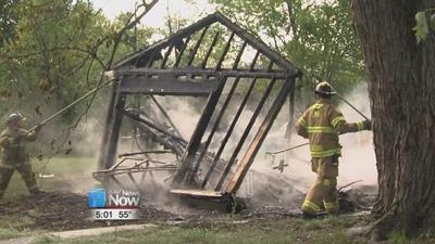 Lima Firefighters extinguish garage fire