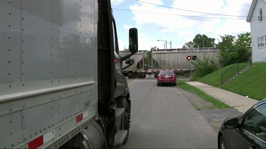 Ohio law that prohibits trains from blocking crossings longer than 5 minutes ruled invalid