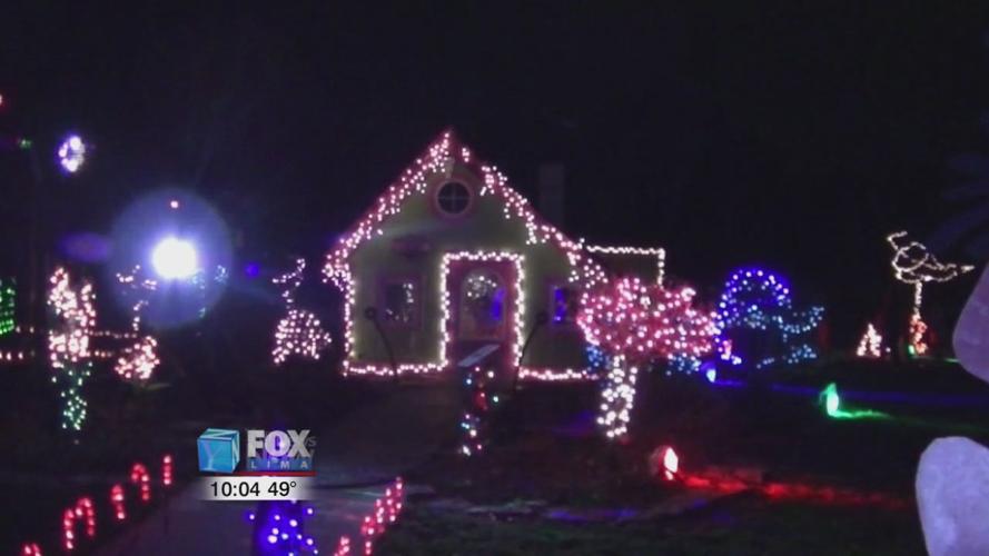 Van Wert service clubs host first ever Christmas at Fountain Park 2.jpg