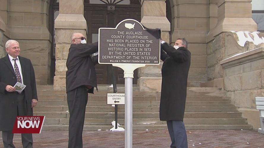 Auglaize County Courthouse gets plaque to show historical significance