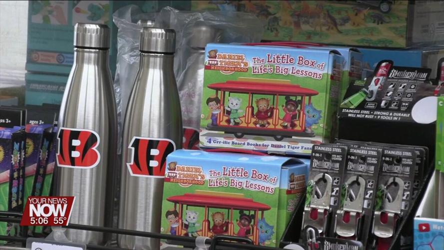 Lima Memorial Auxiliary kicks off their "Books are Fun" book fair