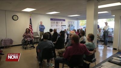 U.S. Senator stops in Lima to campaign for Sherrod Brown