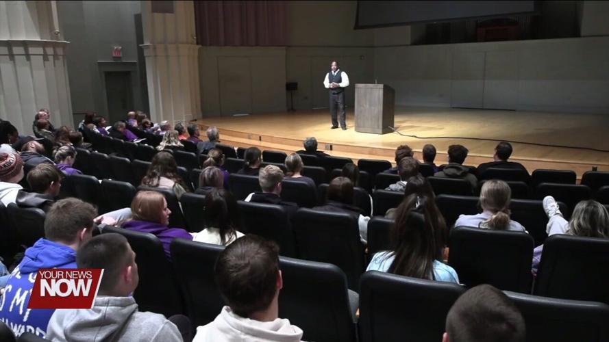 Author and former Fostoria police officer talks to Bluffton University students about having courage in difficult times