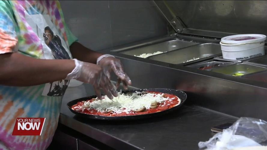 Many ordering pizza on the night before Thanksgiving