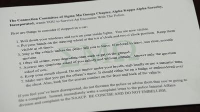 Information cards help Lima residents navigate police encounters