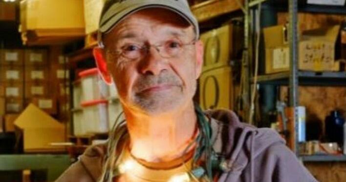 Inventor gave Christmas rhythmic twinkle