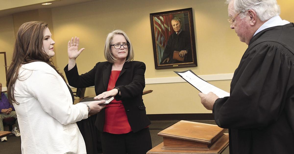 Reese sworn in as new judge | News | hpenews.com