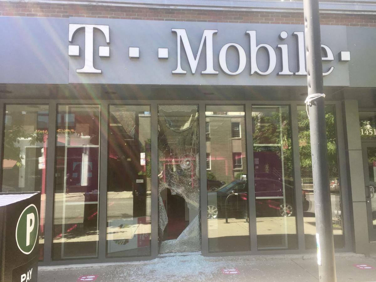 53rd Street Chicago Looting Violence Spreads To Hyde Park Mayor Imposes Citywide Curfew Cta