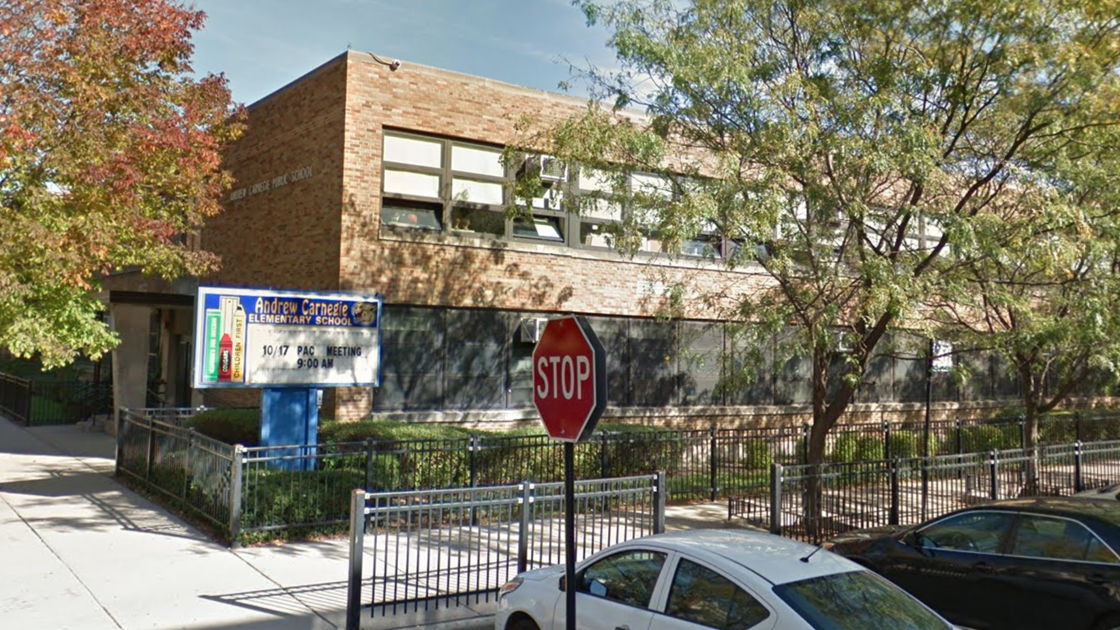 1stday attendance at Hyde ParkKenwood public elementary schools below