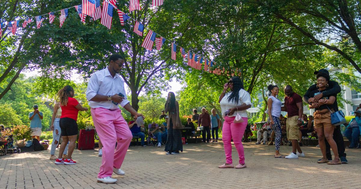 A running tour, sidewalk sale and celestial dance: This week's Hyde Park happenings