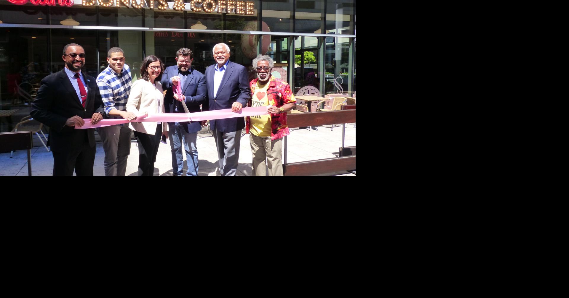 Stan's Donuts holds grand Hyde Park opening Evening Digest