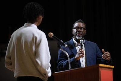 Kenwood hosts mayoral forum