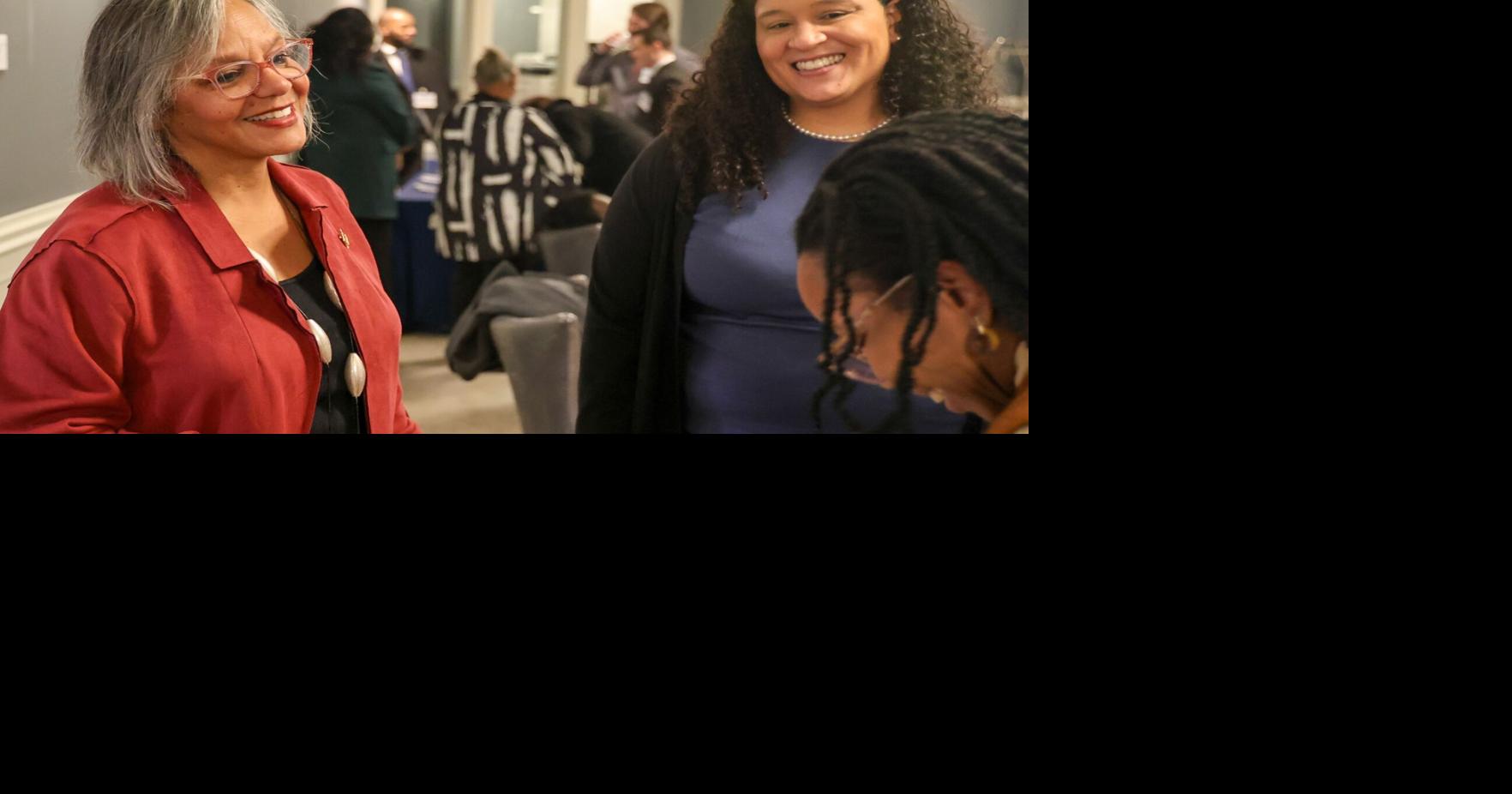 Rep. Robin Kelly opens new office in Hyde Park | Evening Digest ...