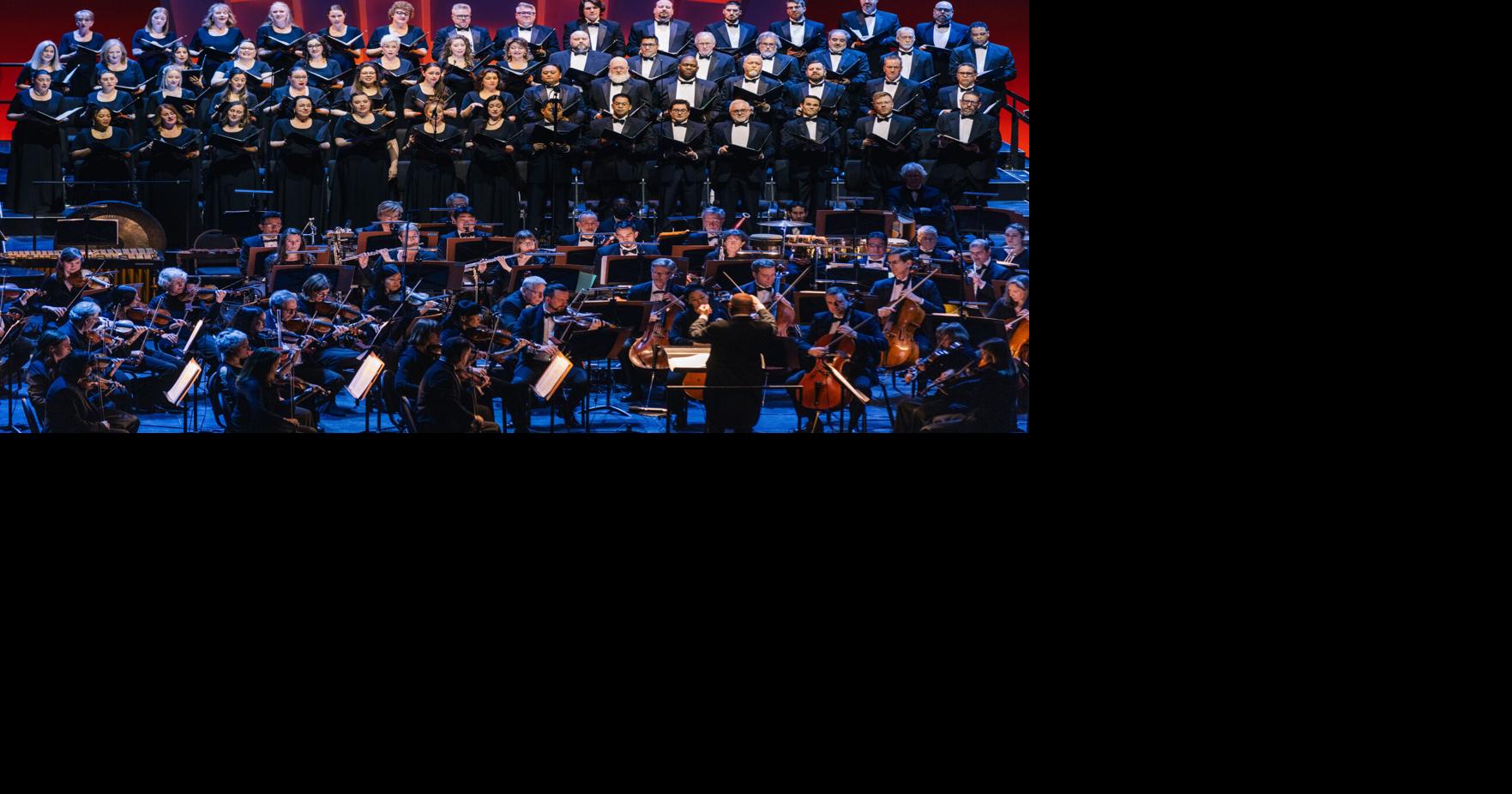 A wondrous sound: the Lyric Opera Chorus takes center stage