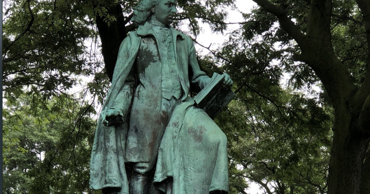 Hyde Park Stories: Lessing Statue | Evening Digest | hpherald.com