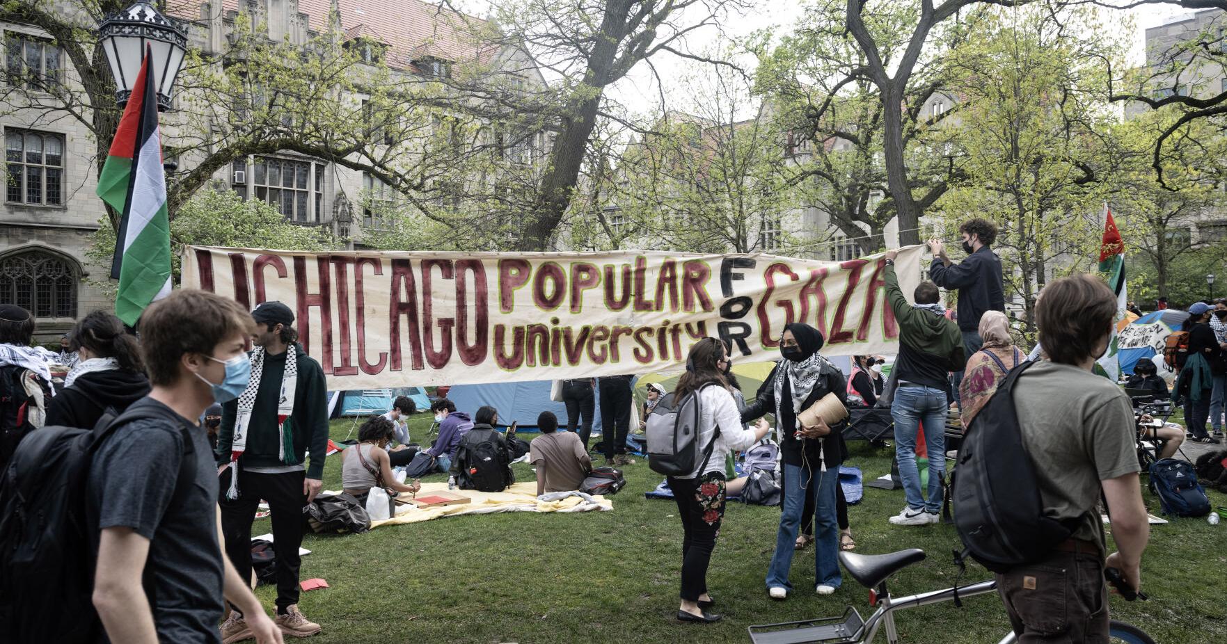U. of C. students set up campus encampment for Palestine - Vimarsana News