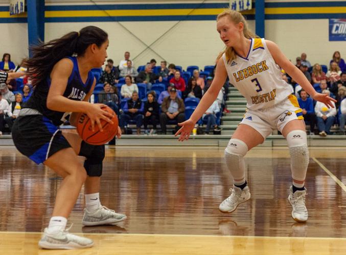 GIRLS BASKETBALL Lady Eagles open postseason with dominant win over