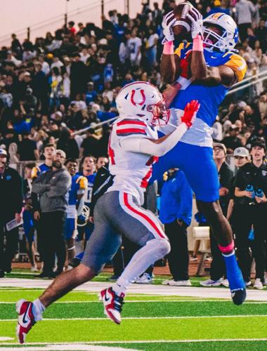 FOOTBALL | Tigers navigate trap well vs. Bronchos, storm to a 56-7 win ...