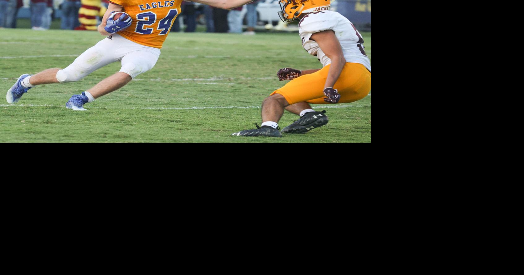 FOOTBALL Led by Simmons, Eagles soar offensively while defense