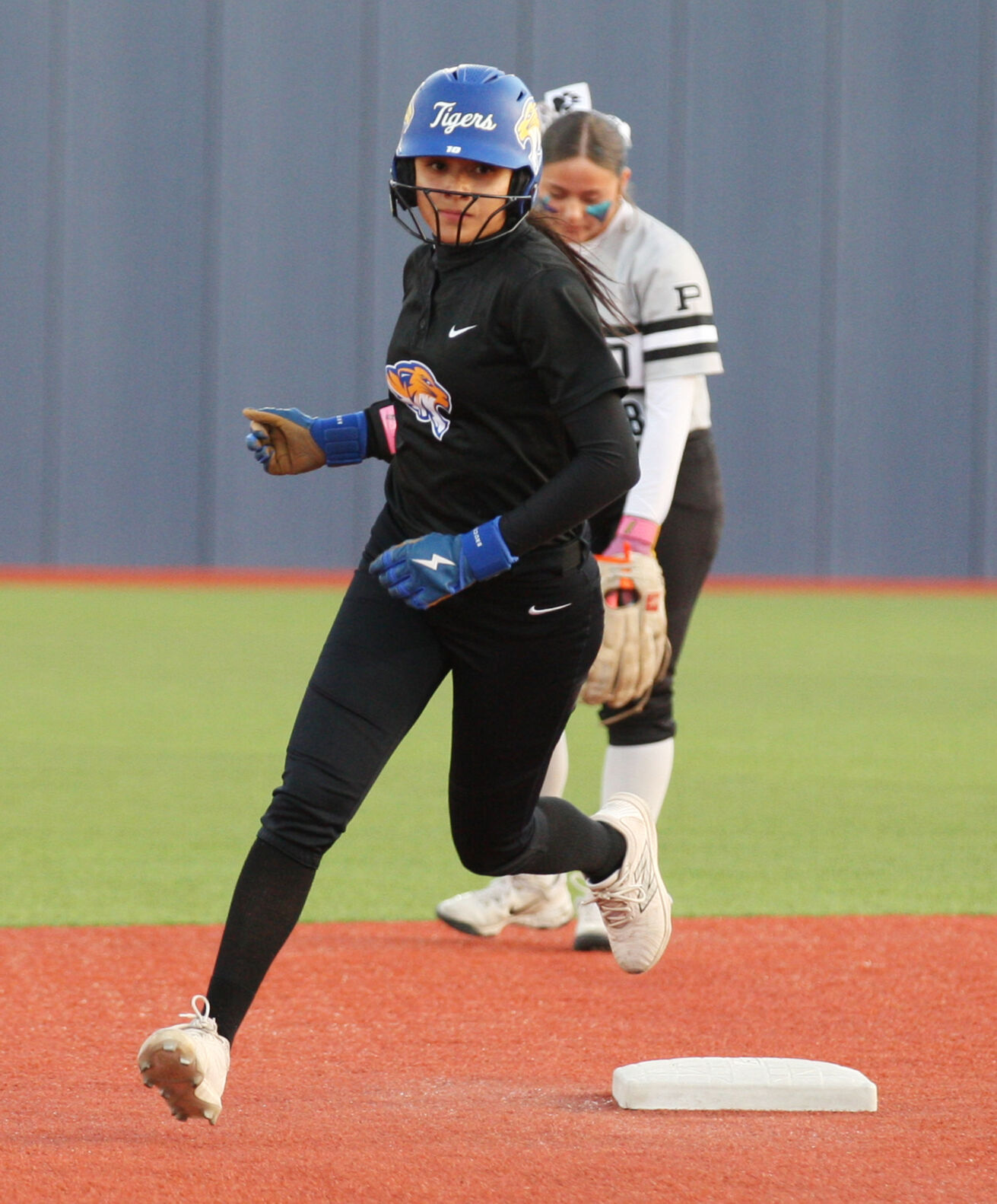 SOFTBALL | Frenship leans on early offensive eruption to barrel past ...