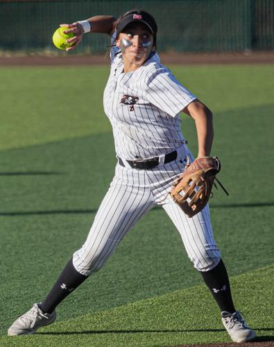 SOFTBALL | Pesterfield's key blow spurs Lady Pirates with Ray's stingy ...