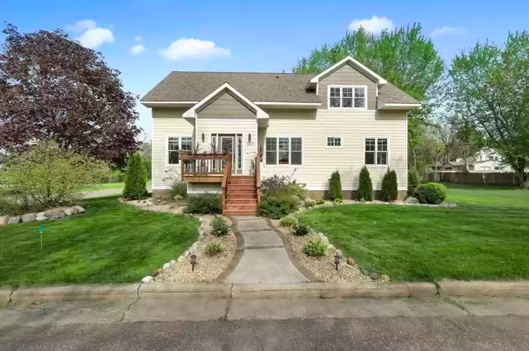 PHOTOS Mid century modern home overlooking Lake Mallalieu for sale