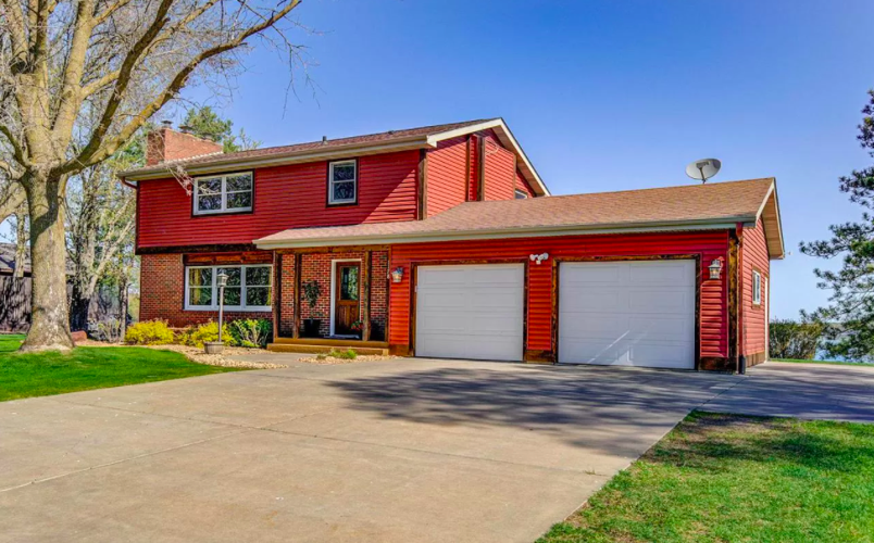 PHOTOS Home on Cedar Lake for sale Business