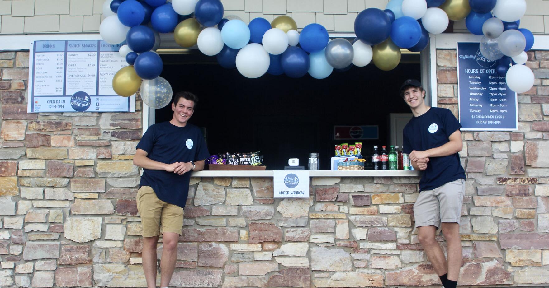 2022 Hudson grads open waterfront business - Vimarsana News