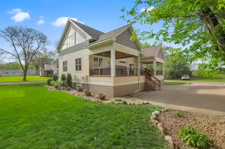 PHOTOS Mid century modern home overlooking Lake Mallalieu for sale