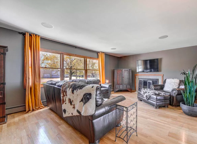 PHOTOS Home on Cedar Lake for sale Business