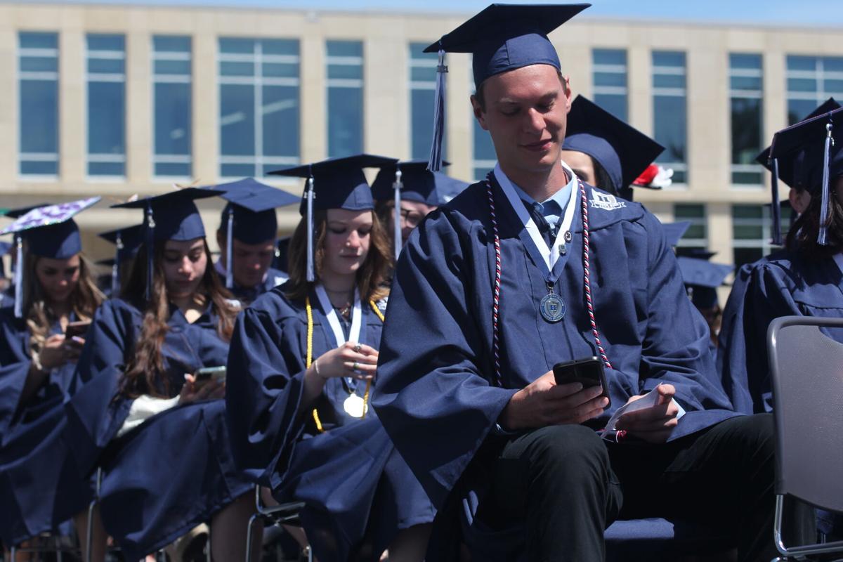 Check Out These Photos Of The Hudson High School Class Of 21 Celebrating Graduation News Hudsonstarobserver Com