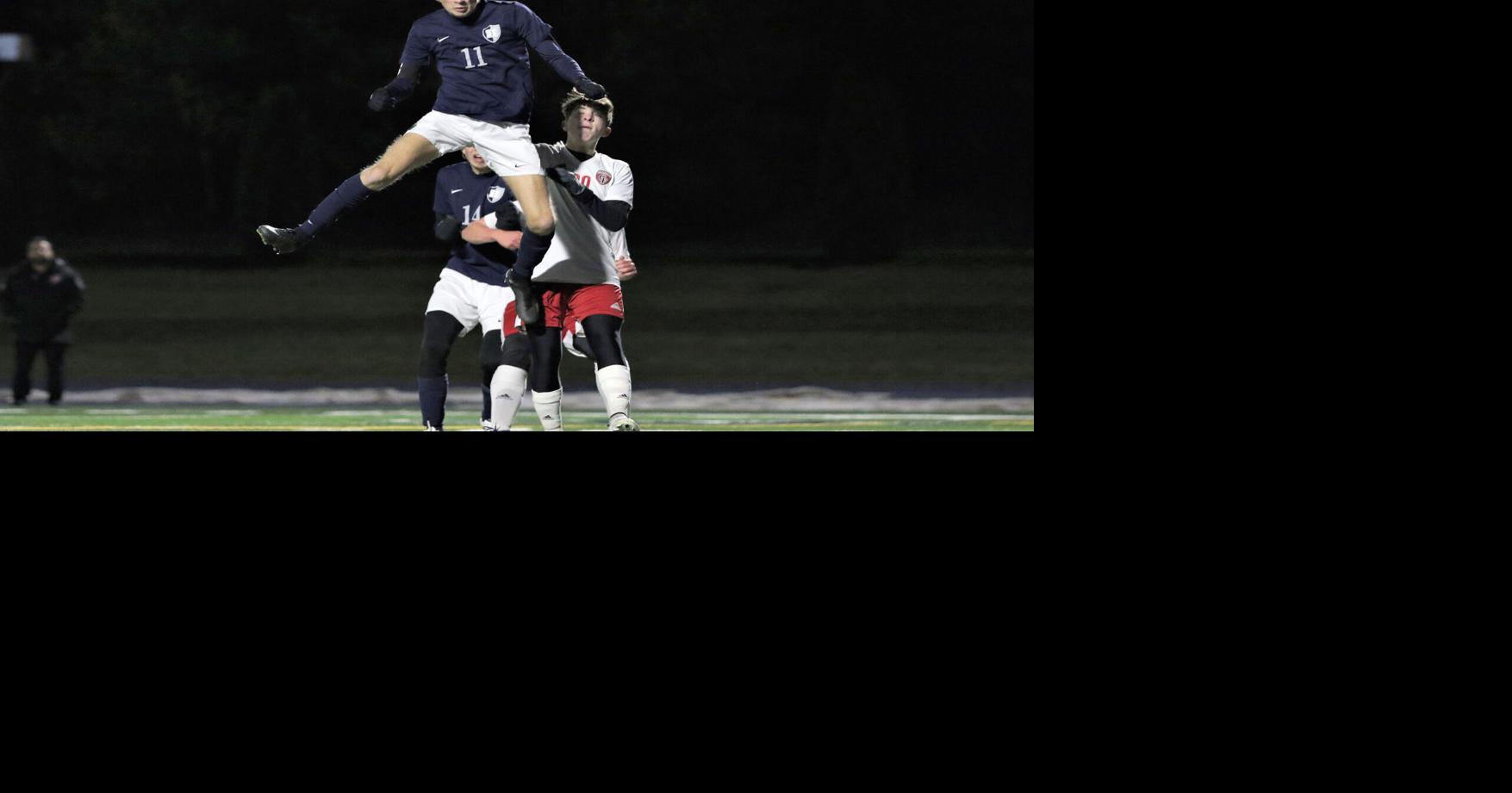 Soccer Hudson rolls past Chippewa in Division 1 regional opener (12