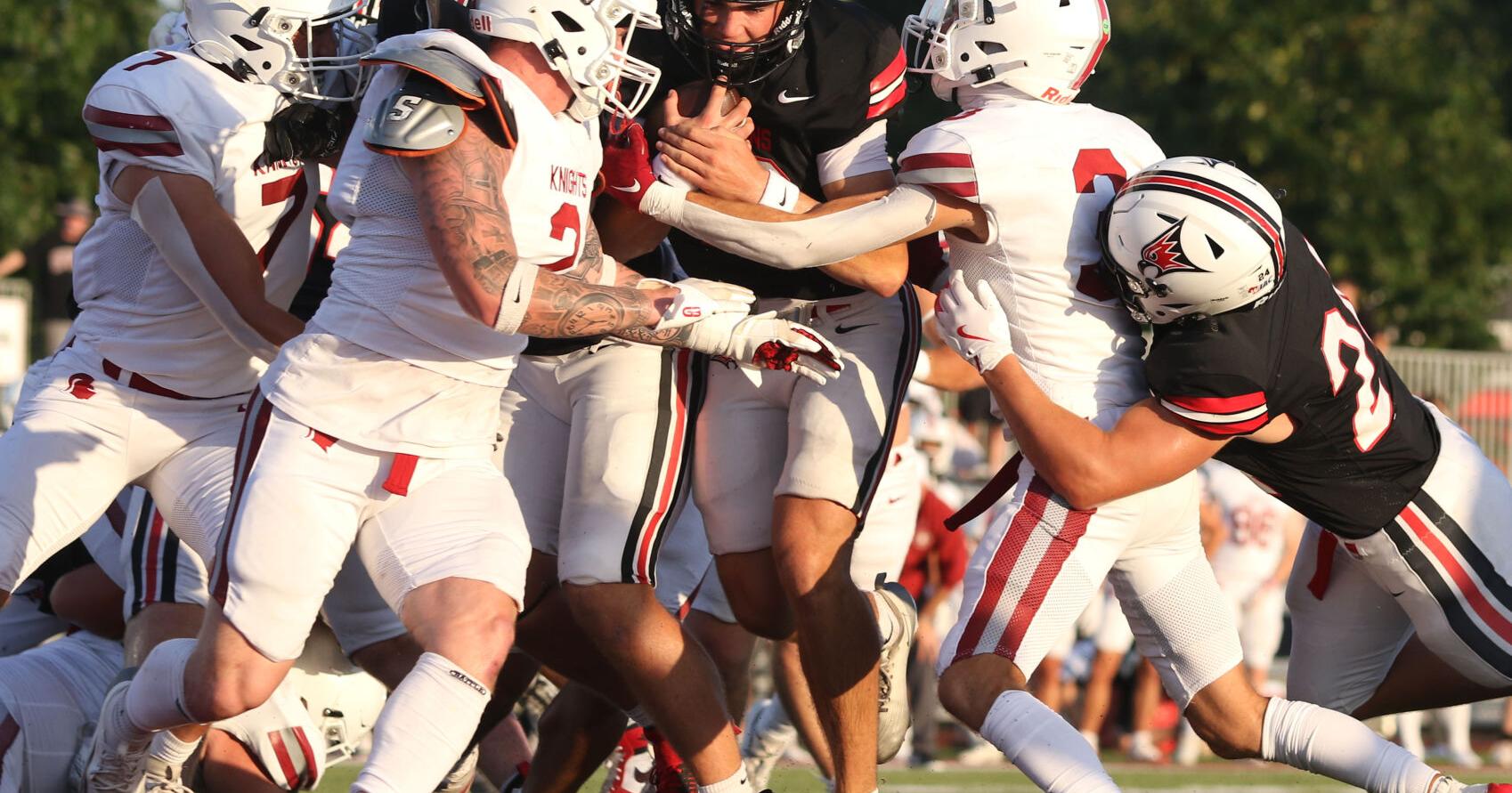 Футболисты UW-River Falls, защищающие титул чемпионов NCAA Division III, сыграют против Southern Virginia